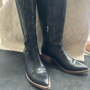 Black Faux Leather Western Boots – Size 7